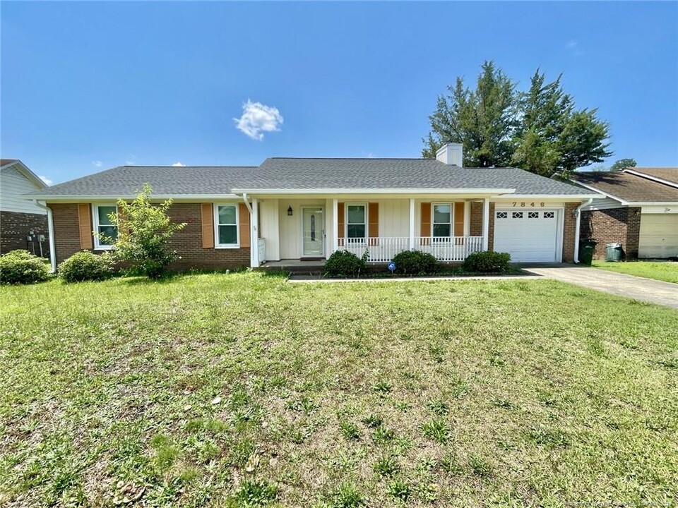 7846 Penelope Dr in Fayetteville, NC - Building Photo