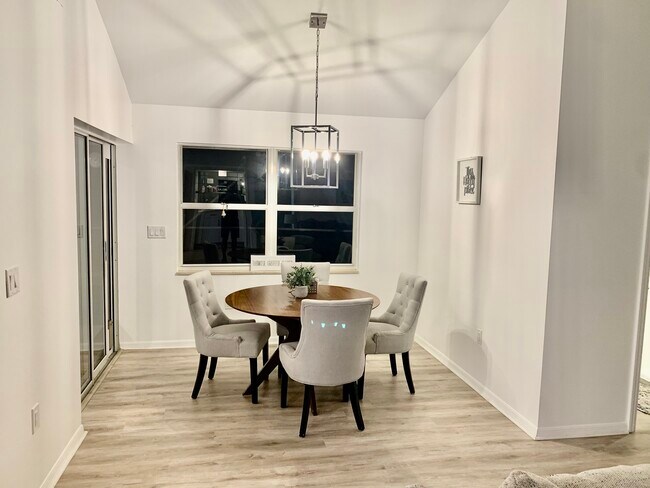 4678 Pine Harrier Dr in Sarasota, FL - Building Photo - Building Photo