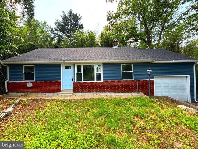 property at 3315 Cliff Trail