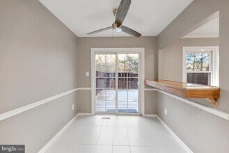 6104 Old Brentford Ct in Alexandria, VA - Building Photo - Building Photo