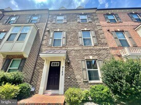 9162 Landon House Ln in Frederick, MD - Building Photo
