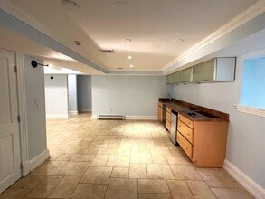 36 Sunhill Ln in Newton, MA - Building Photo - Building Photo