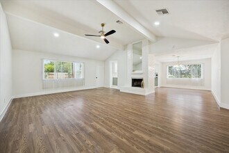 8302 Bee Meadow Ln in Missouri City, TX - Building Photo - Building Photo