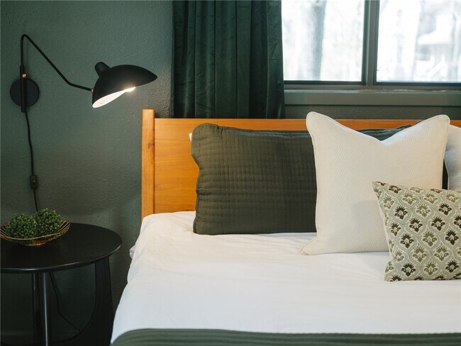 2 Southport Ln in Bella Vista, AR - Building Photo - Building Photo