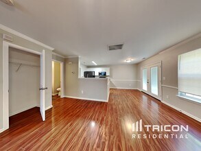 6716 Commack Dr in Charlotte, NC - Building Photo - Building Photo