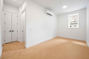 321 E 17th St in New York, NY - Building Photo