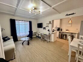 Royal Alfred 726 N. Alfred in West Hollywood, CA - Building Photo