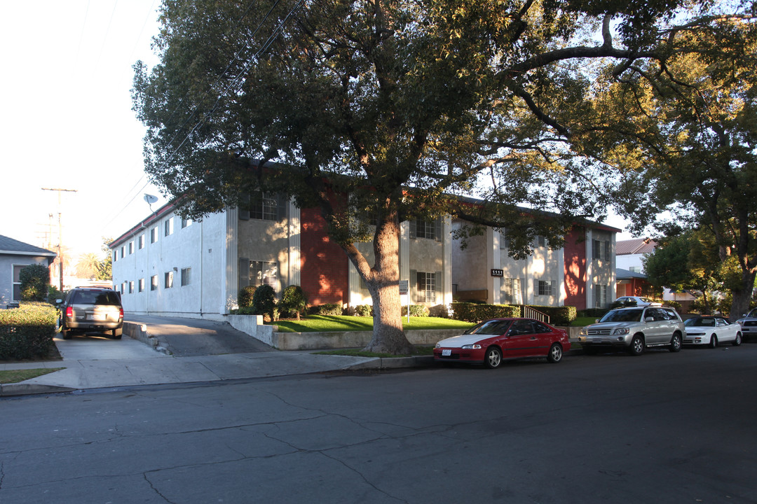 Angeleno in Burbank, CA - Building Photo