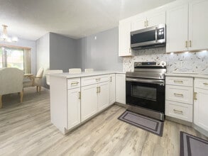 340 Knotty Pine Cir, Unit B2 in Greenacres, FL - Building Photo - Building Photo