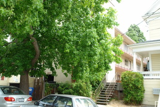 2537 Ellsworth St in Berkeley, CA - Building Photo - Building Photo