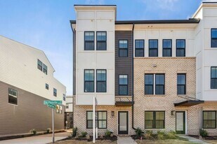 5010 Grayton Aly in Charlotte, NC - Building Photo