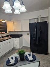 4011 Happy Canyon Dr in Dallas, TX - Building Photo - Building Photo