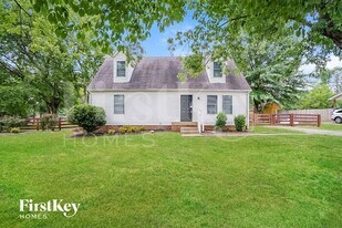 2423 Paddock Dr in Murfreesboro, TN - Building Photo