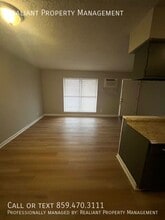 2021 Cambridge Dr in Lexington, KY - Building Photo - Building Photo