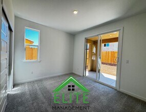 12688 Molli Ave in Rancho Cordova, CA - Building Photo - Building Photo