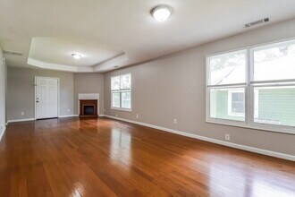 700 S Grand Ave NW in Atlanta, GA - Building Photo - Building Photo