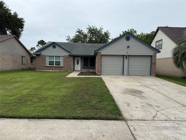 2812 Forest Hills Dr