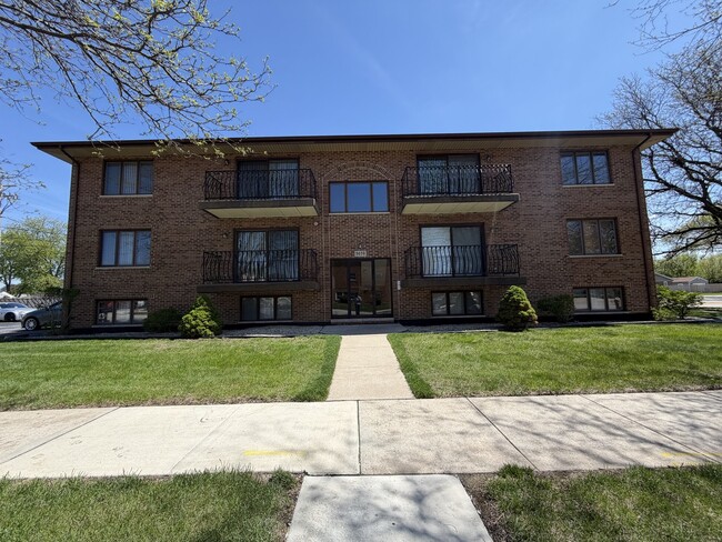 8659 Meade Ave in Burbank, IL - Building Photo - Building Photo