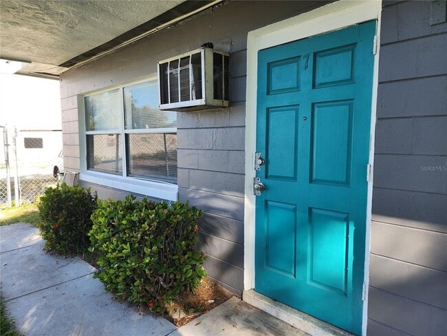 property at 2219 Highland St S