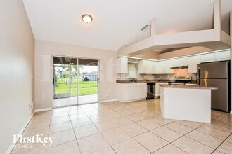 3407 NE 19th Ave in Cape Coral, FL - Building Photo - Building Photo