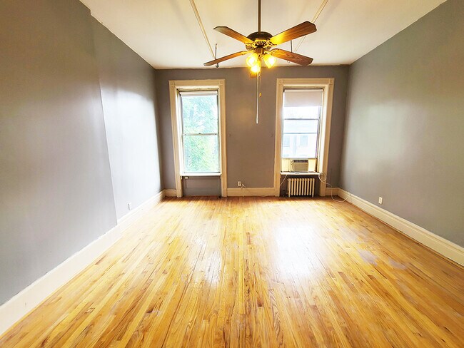 342 W 122nd St, Unit 2 in New York, NY - Building Photo - Building Photo