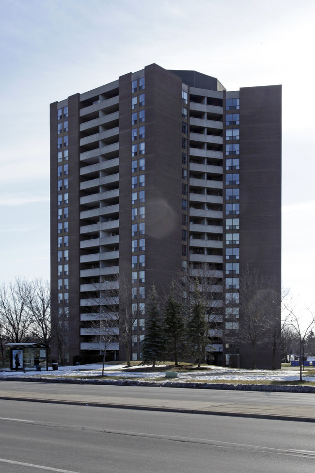 Forest Park Circle in Mississauga, ON - Building Photo - Building Photo