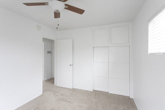 909 1/2 Chalcedony St in San Diego, CA - Building Photo - Building Photo