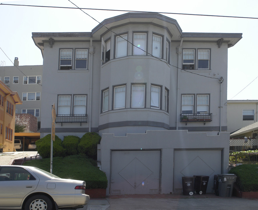 726-732 Walker Ave in Oakland, CA - Foto de edificio