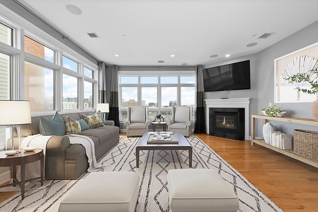 350 W 2nd St, Unit 9