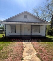 1108 Toms St in Shelby, NC - Building Photo