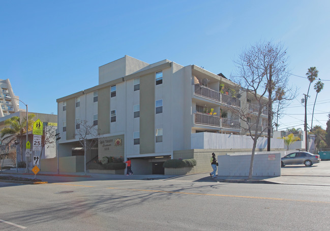 Mar Crest Apartments in Santa Monica, CA - Building Photo - Building Photo