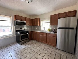 5 Adams St, Unit 1 in Somerville, MA - Building Photo