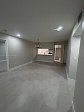 9716 Hammocks Blvd in Miami, FL - Building Photo - Building Photo