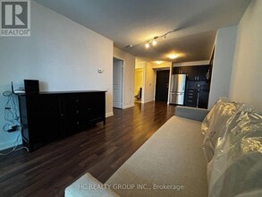 17 Anndale Dr in Toronto, ON - Building Photo - Building Photo