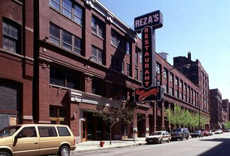 Gallery 400 in Chicago, IL - Building Photo - Other