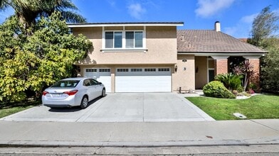 8563 Amazon River Cir in Fountain Valley, CA - Building Photo - Building Photo