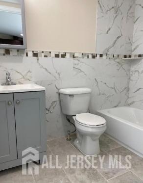 321 Pershing Ave in Carteret, NJ - Building Photo - Building Photo