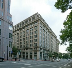 Residences at Market Square - West Tower in Washington, DC - Foto de edificio - Building Photo