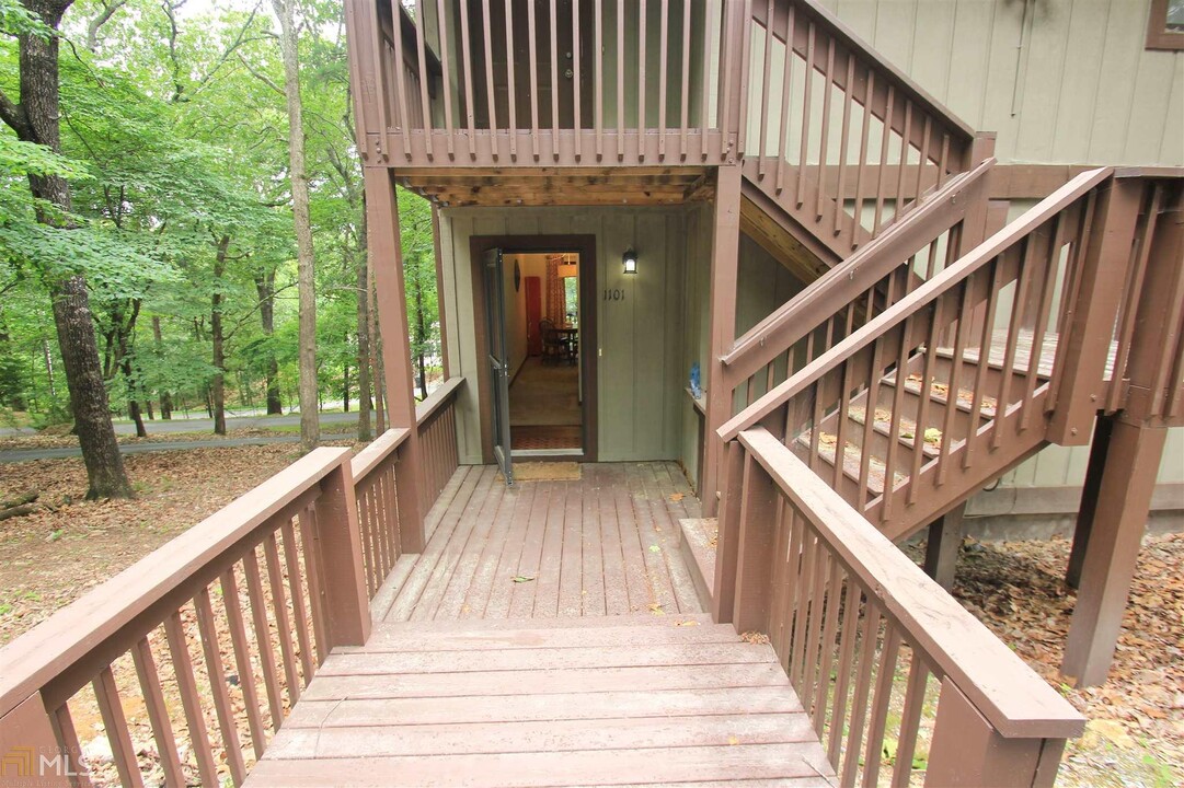 1101 Fairway Oaks in Waleska, GA - Building Photo