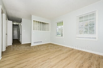 126 Amberwood Ln in Griffin, GA - Building Photo - Building Photo