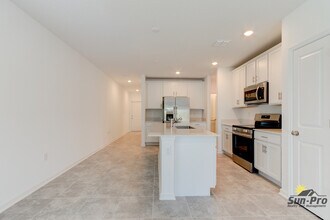 2123 Green Valley St in Daytona Beach, FL - Building Photo - Building Photo