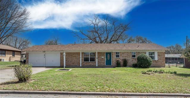 3813 Palomino Dr in Benbrook, TX - Building Photo