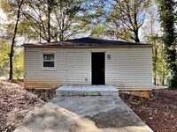 2036 Phillips Dr SE - 10