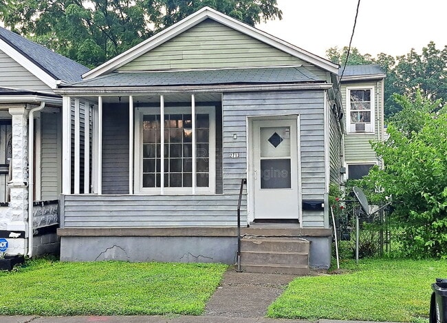 property at 2713 Rodman St