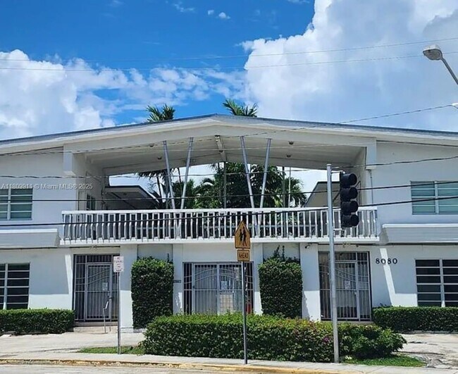 property at 8080 Tatum Waterway Dr