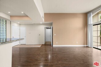 10275 Missouri Ave in Los Angeles, CA - Building Photo - Building Photo