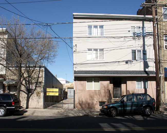 41-43 Pacific St in Newark, NJ - Building Photo - Building Photo