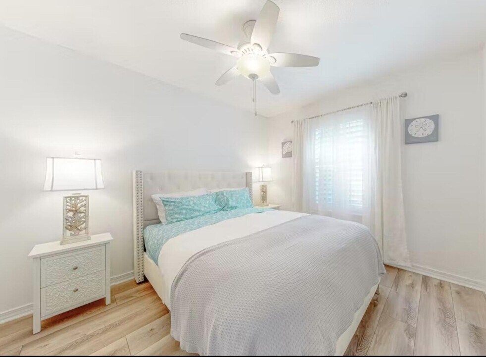 21 Green Island Way in Destin, FL - Building Photo