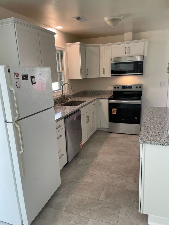 property at 600 Broce Dr