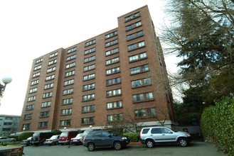 Meridian Manor in Seattle, WA - Foto de edificio - Building Photo